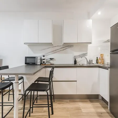Апартаменты Home2book Chic Near The Sea,